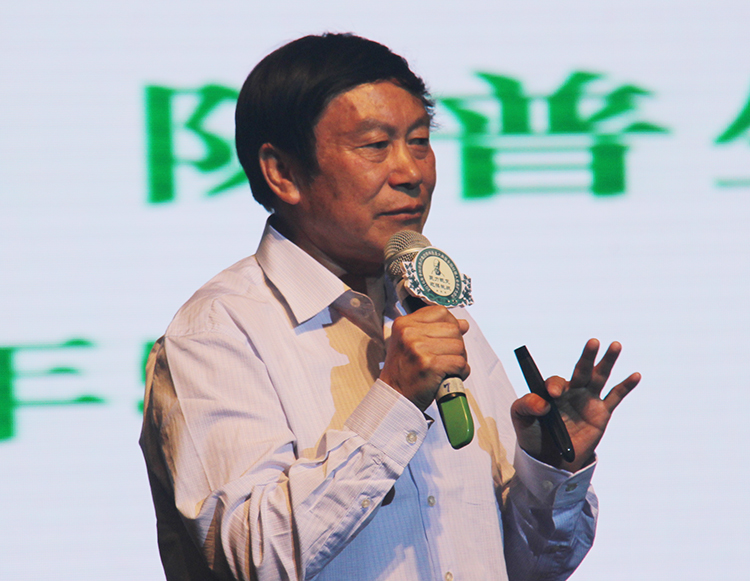 以市场为导向，推行精品、创新制药战略！